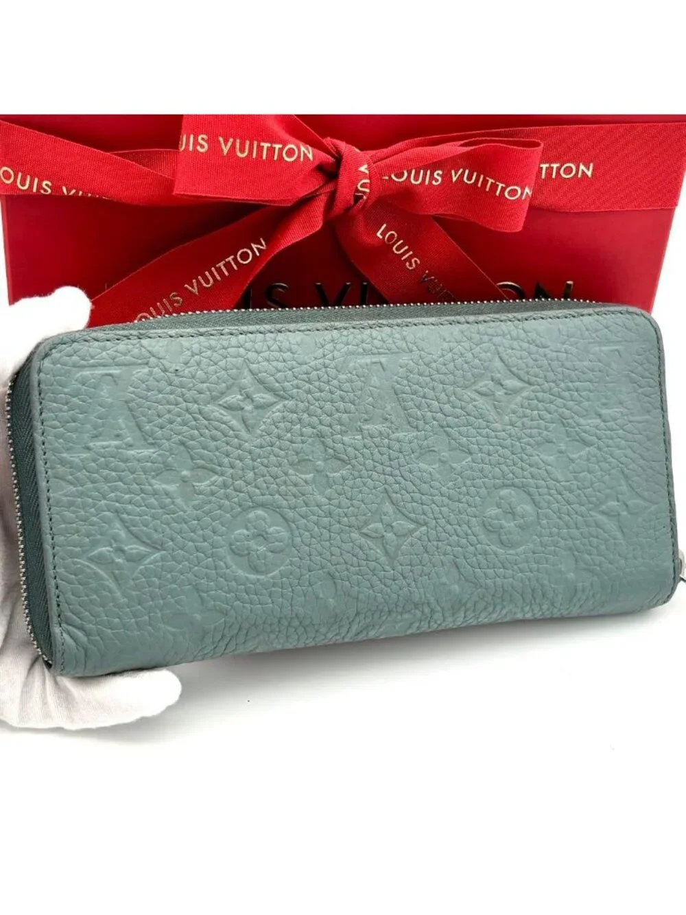 Louis Vuitton Wallet Zippy Horizontal Taurillon Blue